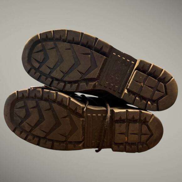 Men's 11 DR. MARTENS Vintage 10 Eye Black Leather Boots Excellent Condition - Picture 10 of 12